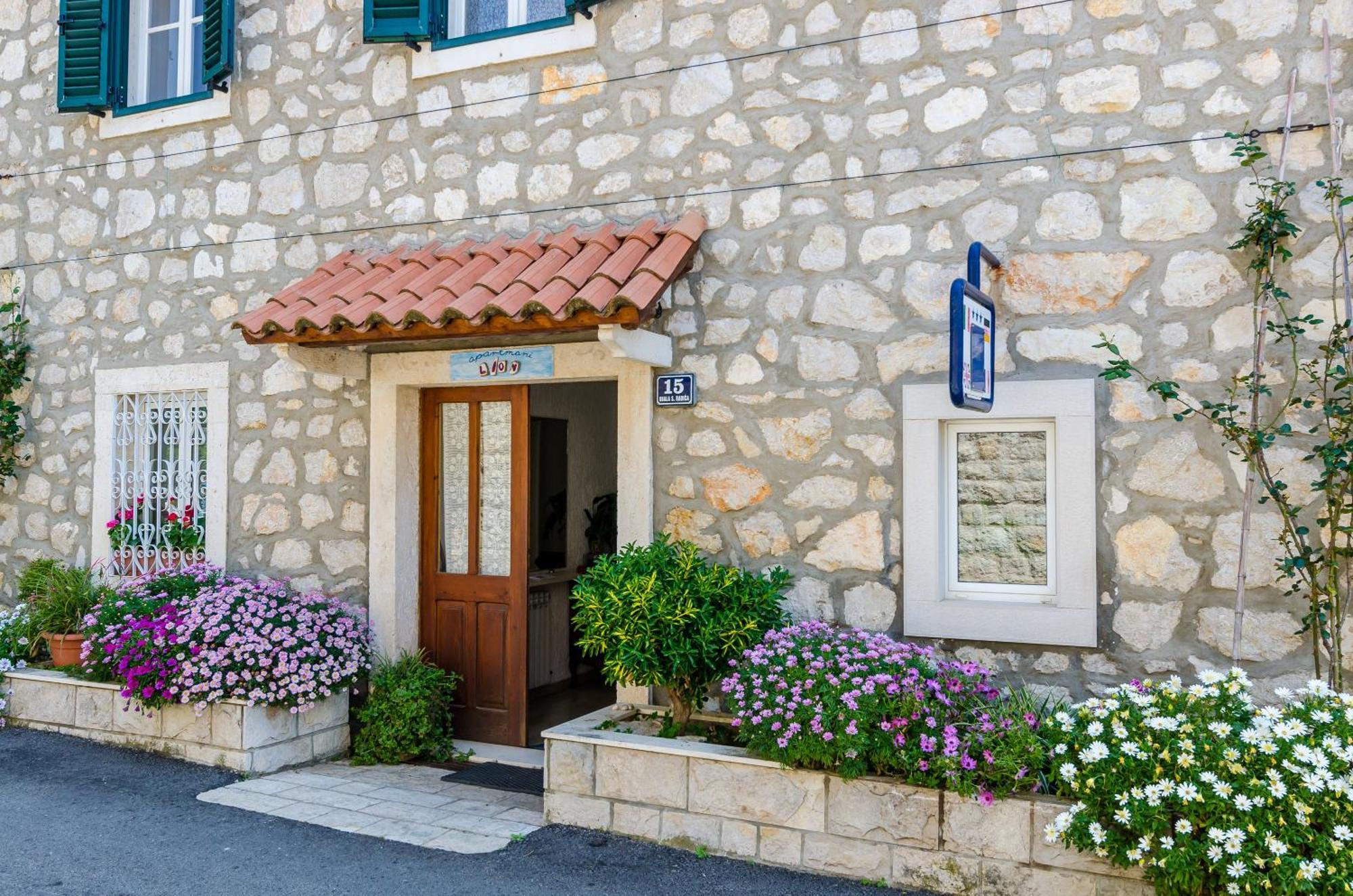 Art Apartment Seasoul 자톤 외부 사진
